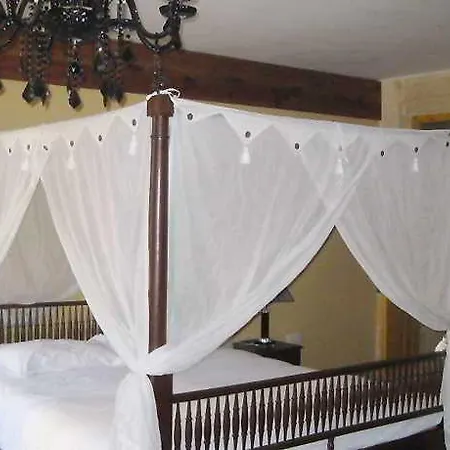 Luciano Boutique Valeta