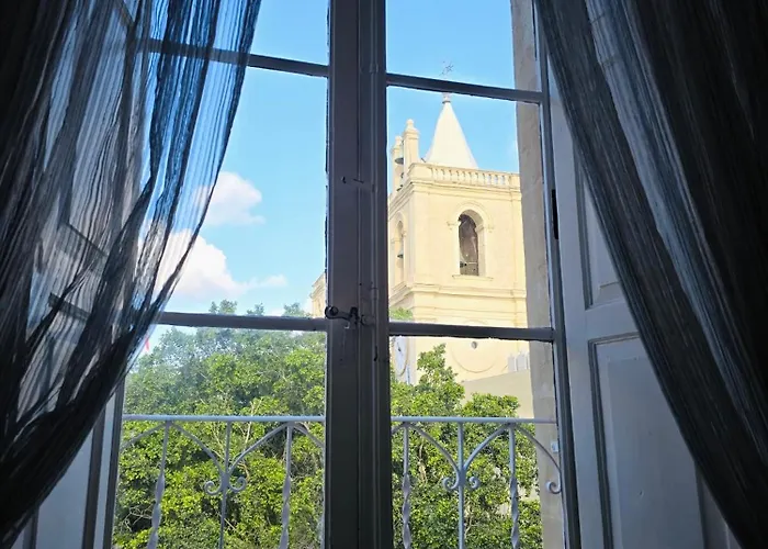 Πανσιόν Luciano Boutique 3*