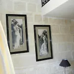 בית הארחה Luciano Boutique 3*