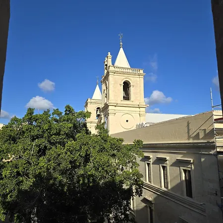 Luciano Boutique Πανσιόν