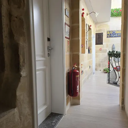 Luciano Boutique Πανσιόν 3*