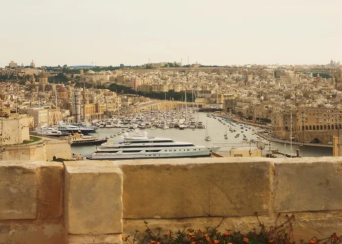 게스트하우스 루치아노 부티크 3*